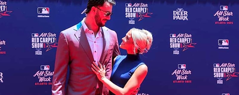 Pirates' Paul Skenes and Livvy Dunne Visit Disney World