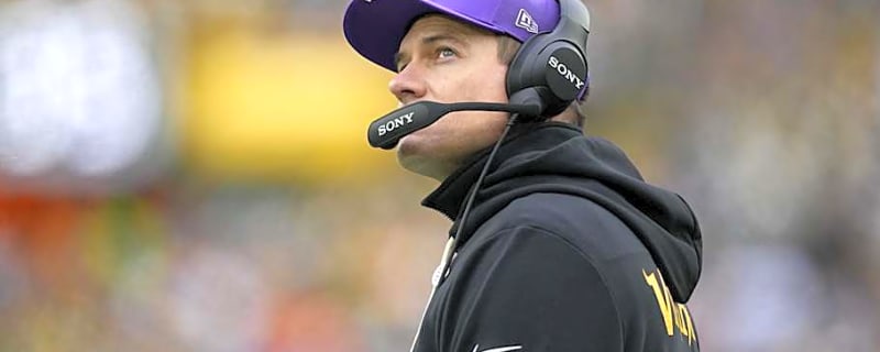 Vikings fans upset with O&#39;Connell dialing up a Hockenson sneak attempt