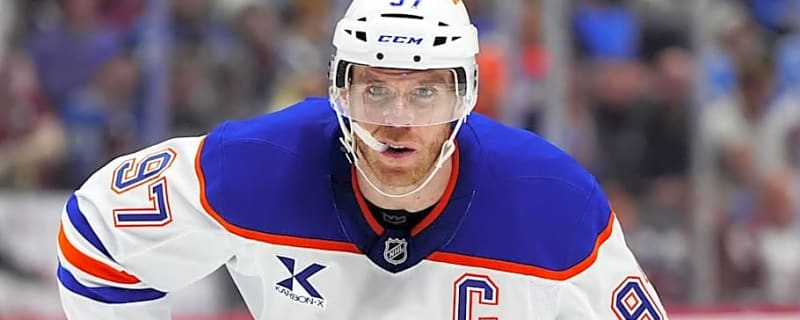 Oilers' Connor McDavid Chasing 400 Goals Against Surging Stars