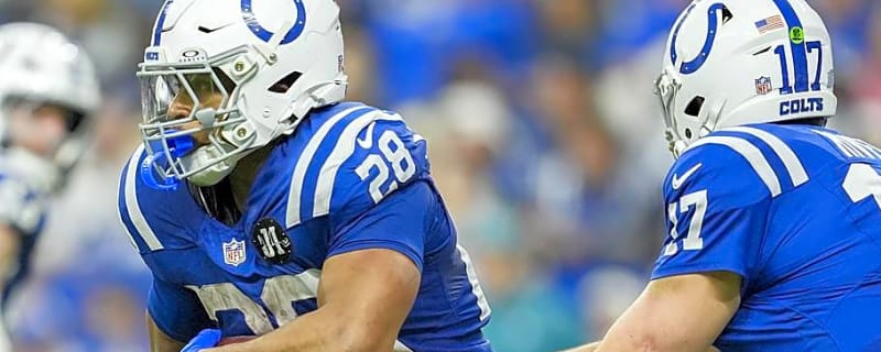 Big De'Von Achane Extension Could Hint at Colts' Next Move With Jonathan Taylor