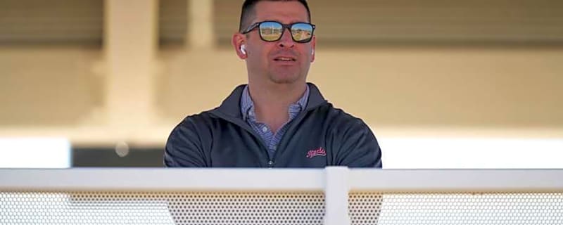 Sean Casey Expects Reds to Make Strong Push to Sign Top Free Agent