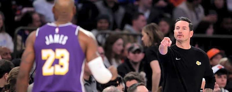 Former NBA Star Believes Lakers Need to Push 'Panic Button'