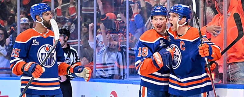 Oilers Look to Bounce Back Against Flyers Behind Hot Scorers
