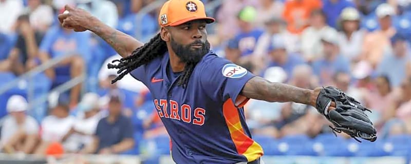 Astros Trade Relief Pitcher to White Sox as Hot Stove Begins to Heat Up