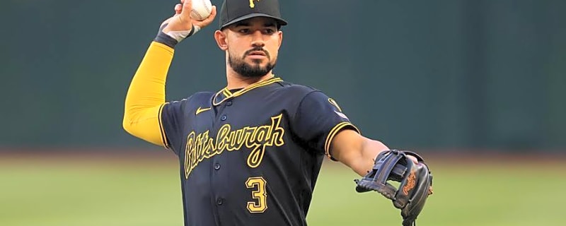 Pirates Third Baseman Leaves Cubs Game With Injury
