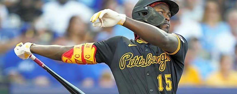 Pirates&#39; Oneil Cruz Blasts Home Run vs. Royals