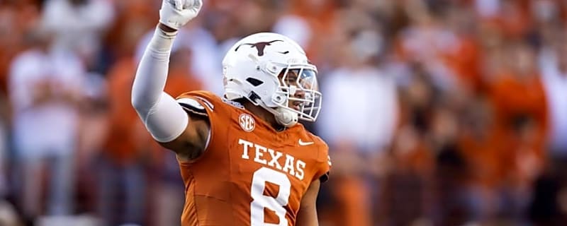 Texas Longhorns EDGE Trey Moore Named Semifinalist for Major Award