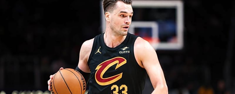 Awkward Exchange Between Cavs Teammates Sums Up Hawks Loss