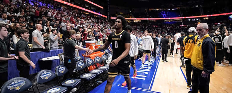 Inside The Despair of Vanderbilt's Locker Room After SEC Championship Loss