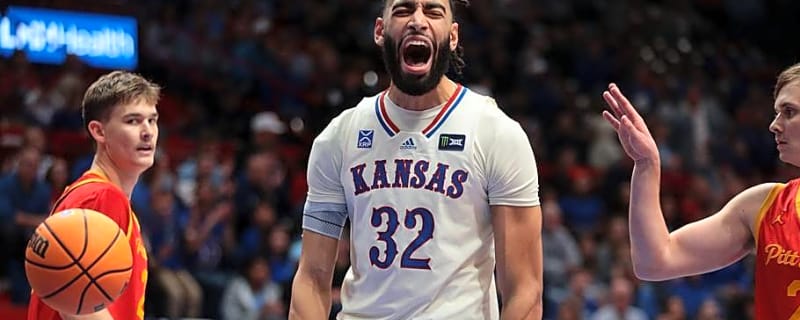 Christian Reeves Appears to Have Seized Control of Kansas Basketball’s Center Spot