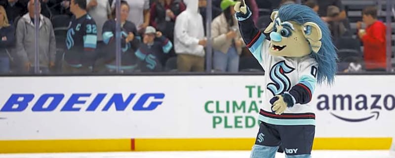 Kraken Mascot Has Grizzly Encounter in Alaska