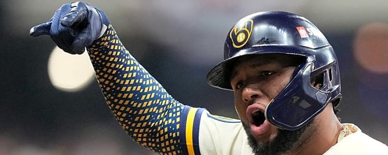 World Series Game 1: Brewers Edge Rays in Razor-Tight Ballgame