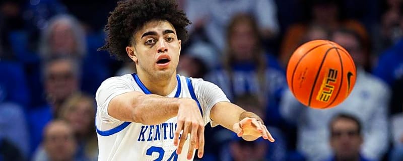 Malachi Moreno will be back in Lexington for his sophomore season at Kentucky