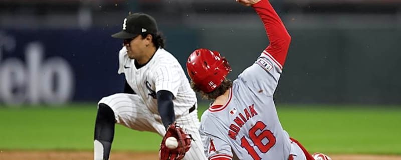 Recently-Released Angels Infielder Signs MLB Deal With NL Powerhouse