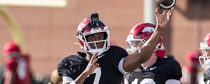 It's Imperative That Silverfield Has No Reservations About QB1 After Week 1