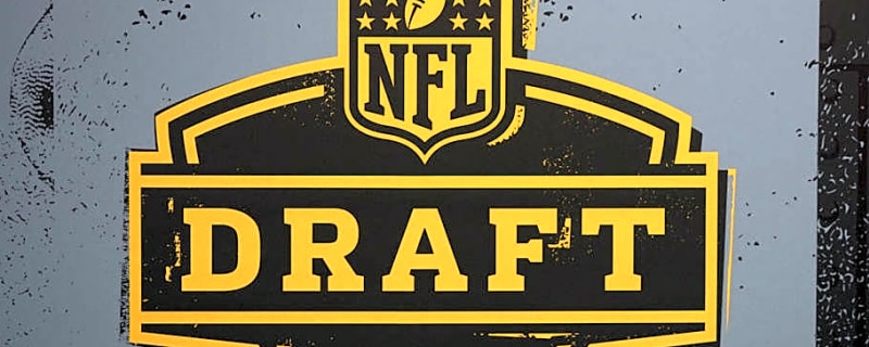 What Day 1 of Free Agency Could Mean for the Bears’ Draft Strategy