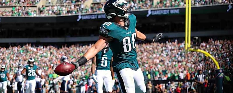 Dallas Goedert Touchdown Helps Eagles Take 10-3 Halftime Lead Vs. Broncos