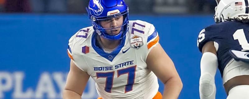 Boise State offensive tackle makes national award watch list