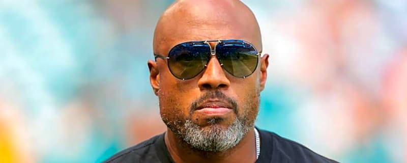 Weaver Responds to Jordan Poyer Complaints About Dolphins Defense