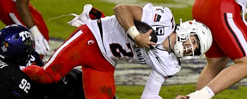 Cincinnati Bearcats Football Lagging Behind Brendan Sorsby After TCU Pro Football Focus Grades