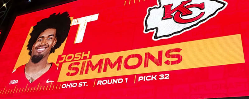 Deliberating Whether the Chiefs Should Trade 2026 First-Round Pick