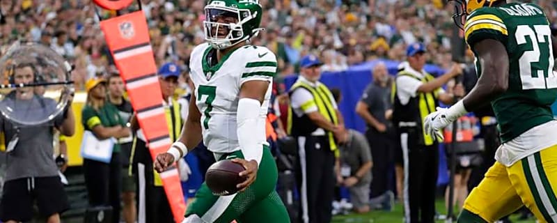 Jets Predicted To Land Justin Fields Replacement In Unexpected Way