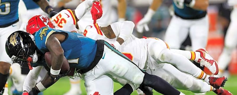 2 Reasons Etienne Makes Sense in Chiefs’ Backfield