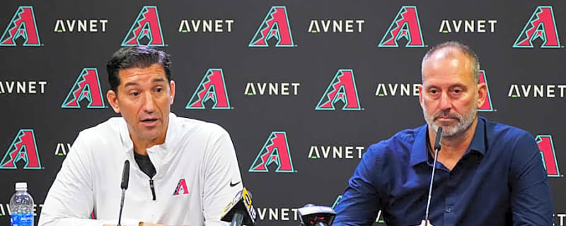 D-backs  GM Defends Manager&#39;s Bullpen Decisions, Takes Blame Himself