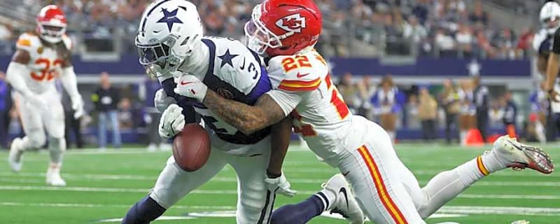 Why Chiefs Are Battling Existential Crisis in NFL&#39;s Playoff Push