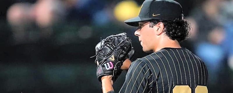 Another Vanderbilt Baseball Pitcher Leaves for the Transfer Portal