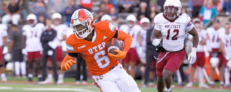 1,300-yard wide receiver enters college football transfer portal