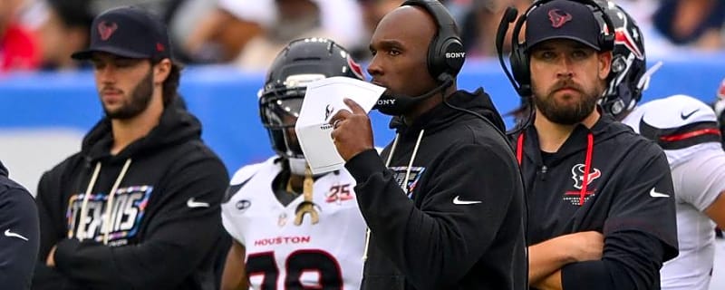 Texans' DeMeco Ryans Has a Simple Plan to Reset During Bye Week