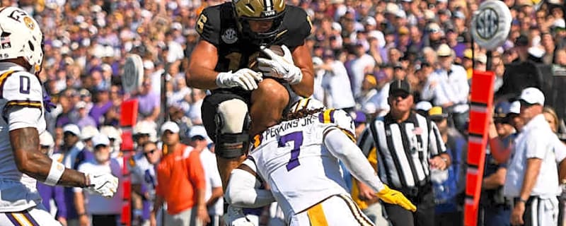 Eagles 1st Reported Combine Meeting Bad News for Nakobe Dean