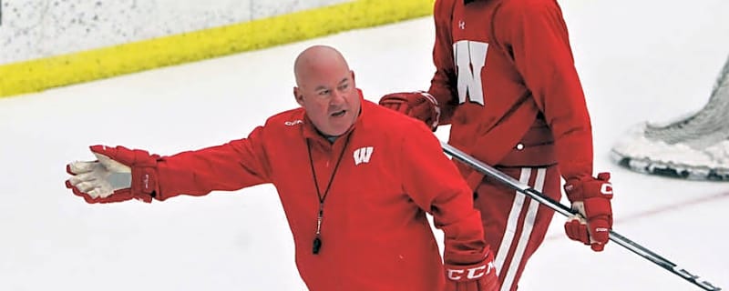 Wisconsin Badgers men's hockey falls in rankings after sweep at home