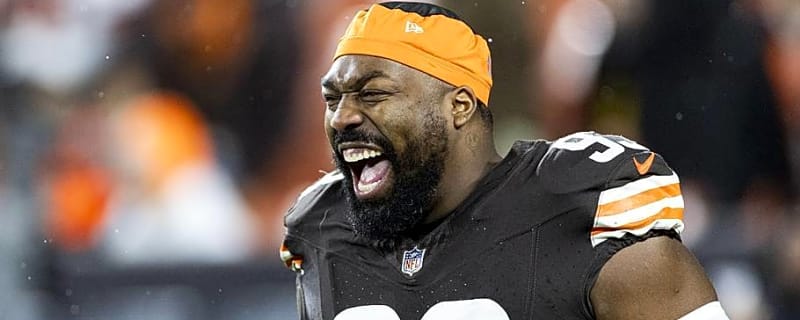 DL Shelby Harris Among Those Giants Hope Will Fill Void Left by Dexter Lawrence Trade