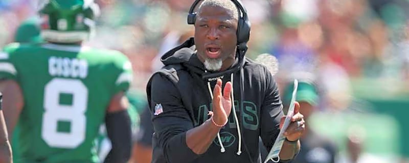Aaron Glenn Sends Clear Micheal Clemons Message After Embarrassing Loss