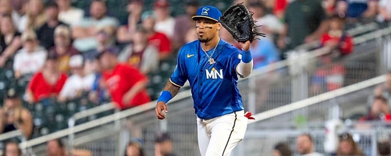 Reds Sign Veteran Infielder With 11 Years of MLB Experience