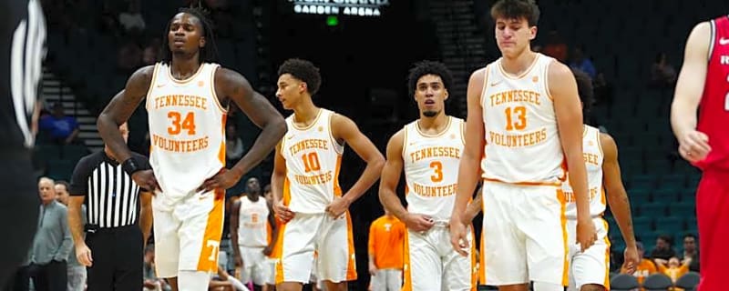 First Look at Illinois Basketball's Game 9 Opponent: Tennessee Volunteers