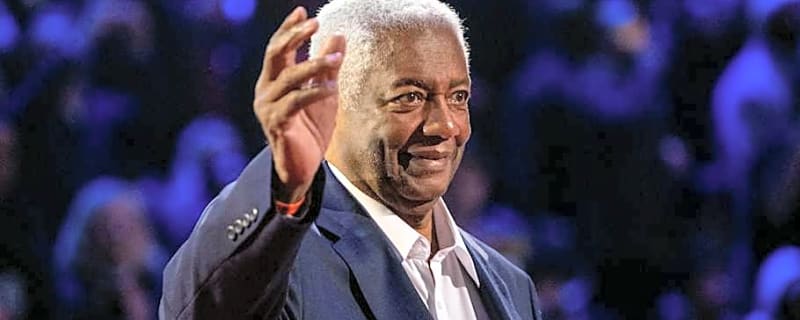 Bucks Hall of Famer Oscar Robertson Dissed in Latest Top 100 All-Time Ranking