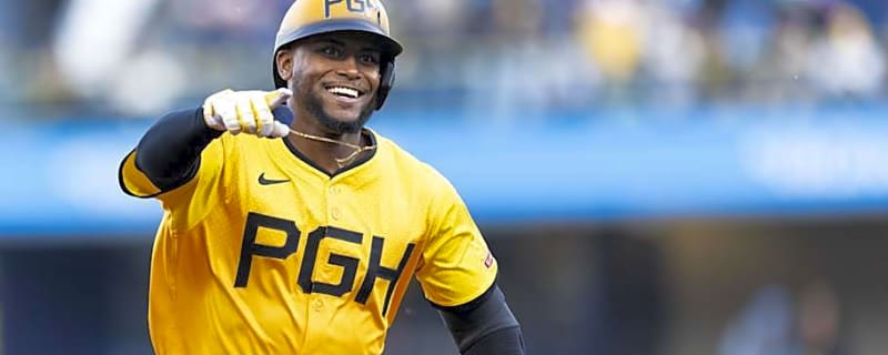 Pirates Outfielder Signs with Japanese Team