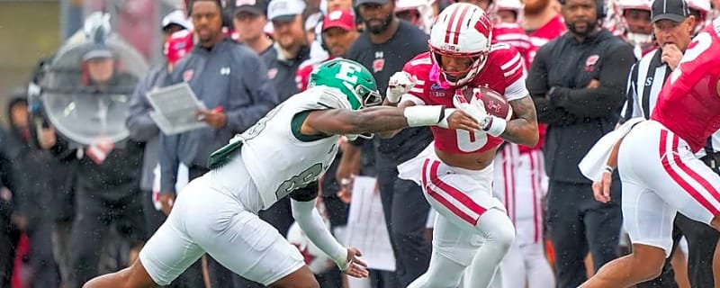 Two Wisconsin Football Players Garner National National Honors