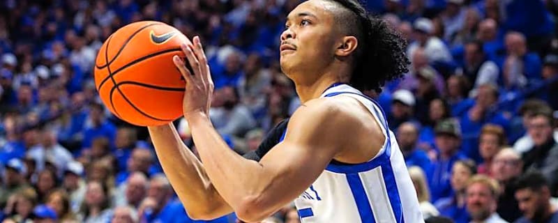 What does Jaland Lowe hitting the transfer portal mean for Kentucky?