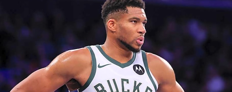 Giannis Antetokounmpo Sparks Knicks Rumors With Cryptic Behavior