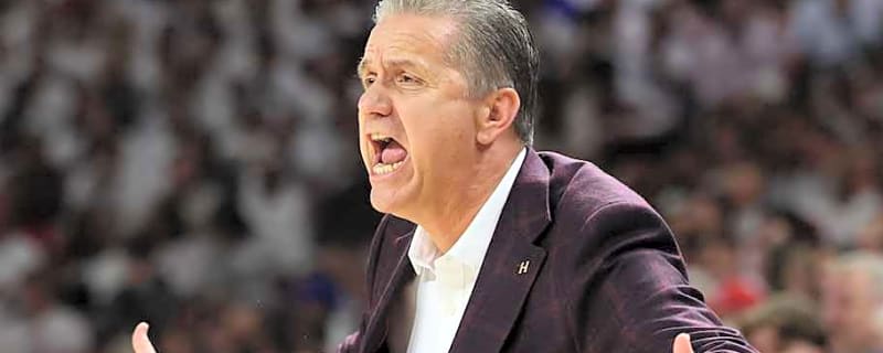 Bud Walton Buzz Fades as Kentucky Spoils Razorbacks' Attempted Comeback