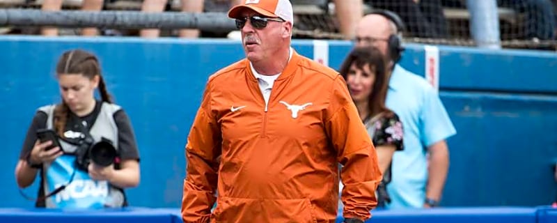 Texas Softball Takes Down Southeastern Louisiana in First Midweek Action