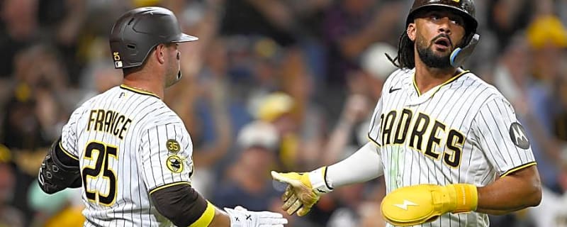 Padres Stars Send Clear Message Ahead of Win-Or-Go-Home Game 3 vs Brewers