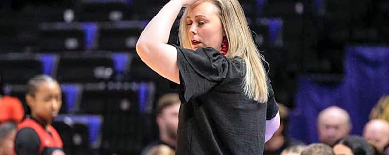 UNLV Lady Rebels Head Coach Lindy La Rocque: 'Let&#39;s All Make This Happen, Because It Very Well Can'