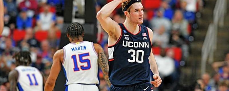 What should the Charlotte Hornets expect from Liam McNeeley at Summer League?