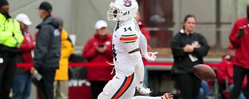 Auburn&#39;s Deep Corner Room Presents Positive Problem