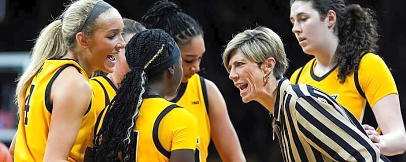 Iowa WBB Must Put Prestigious Team Honor To The Test